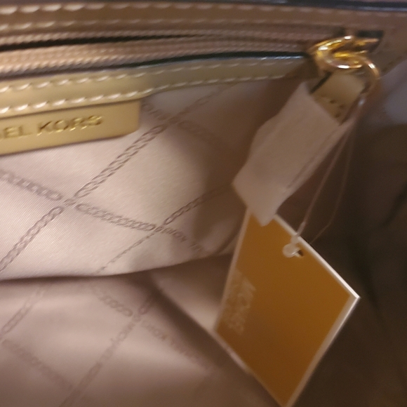 NWT Michael Kors Gold Satchel Bag. NJ - Picture 4 of 6